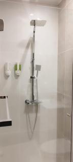 new and modern studio apartment - 6