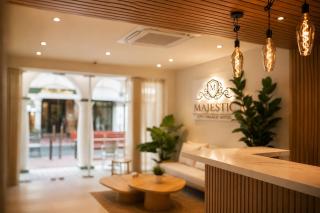 Majestic City Palace Hotel - 7