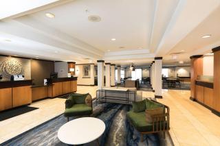 Fairfield Inn & Suites by Marriott Milwaukee Airport - 9