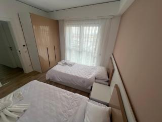 HIISS Luxury Apartment - 4