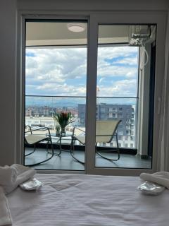 HIISS Luxury Apartment - 7