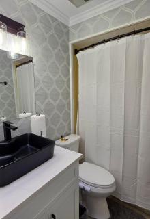 The Canopy on Periwinkle- A Home Away From Home - 2