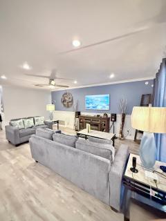 The Canopy on Periwinkle- A Home Away From Home - 9