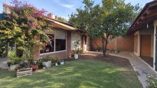 Casa Amplia con Quincho - 0