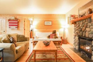 Twin Lakes Cabin - 1