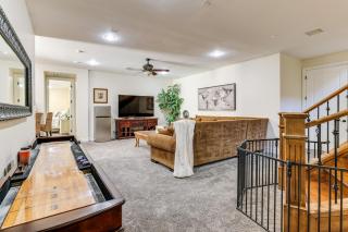 3 Mi to Dtwn Gilbert! Apt w/ Shared Poolside Oasis - 2