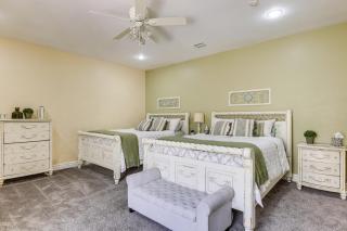 3 Mi to Dtwn Gilbert! Apt w/ Shared Poolside Oasis - 1