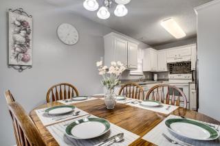 2 Mi to Texas Tech: Pet-Friendly Home, Fenced Yard - 7