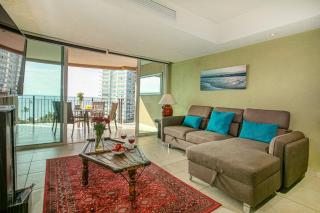 Grand Venetian Beachfront Condo with Cool Views King Bed - 5