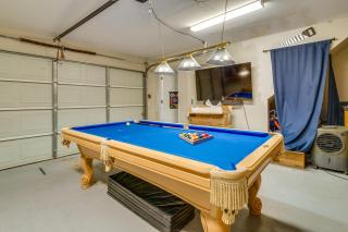 Shared Game Area! Tomball Apt 7 Mi to Downtown - 0