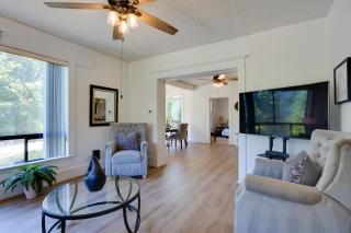 Easy Access to Dtwn! Seattle Group-Friendly Home - 9