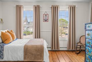 Historic Home, Walk to Seaport and Downtown - 2