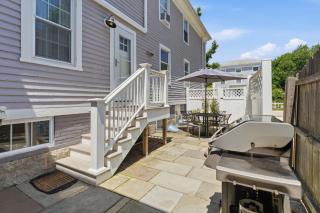 Historic Home, Walk to Seaport and Downtown - 1