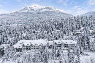 Luxury 6-Bedroom - Whistler Village - 9