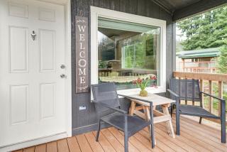 Walk to Sol Duc River! Cozy Home Near Forks - 9