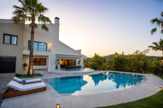 Gregorys Private Luxury Villa with Heated Pool & Gardens - 9