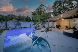 Stunning 5BR 2BA Holiday Home with Private Pool and Cinema - 9