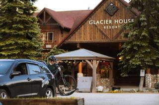 Glacier House Hotel & Resort - 4