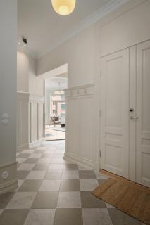 Central, newly renovated apartment with two bathrooms! - 1