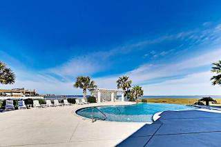 Waterfront Villa on St Charles Bay - 9