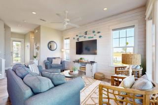 Waterfront Villa on St Charles Bay - 3