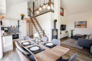 Haus KüstenBrise - Urlaub mit Hund an der Küste mit eigenen Garten, Sauna und gemütlichen Kaminfeuer - 3