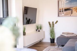 Haus KüstenBrise - Urlaub mit Hund an der Küste mit eigenen Garten, Sauna und gemütlichen Kaminfeuer - 2