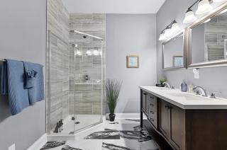 Spacious Modern 5BR Home Near Downtown St Louis - 9