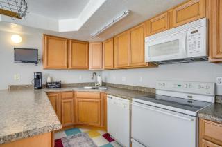 Near Hill AFB! Dual-Unit Home w/ Deck & Patio - 5