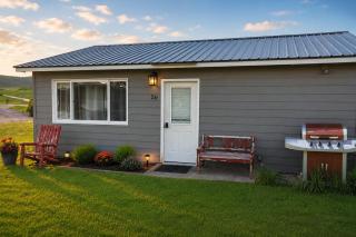Studio in Downtown Craig Walk to Missouri River - 0