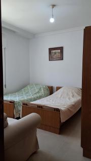 Room with shared bathroom - 4