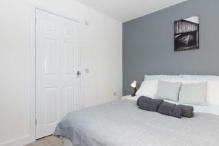 Parking - Wi-Fi -Near Falkirk & Stirling -Sleeps 9 - 8