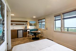 Manzanita Oceanfront Inn - 2