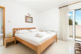 Apartments by the sea Podstrana, Split - 8442 - 2
