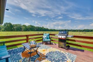Peaceful Fulton Farm Retreat w/ Outdoor Space! - 0