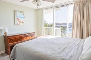 Pelican Terrace Retreat in the Heart of Destin - 4