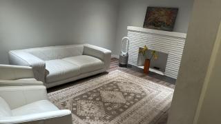 Spacious 3-Bedroom Vancouver Holiday Home with Garden - 6