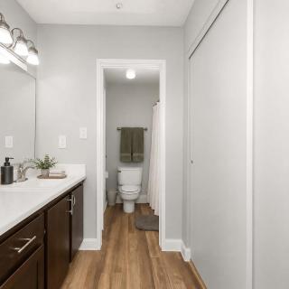 Tempe Retreat Near ASU - 2BR Pool & Gym - 7