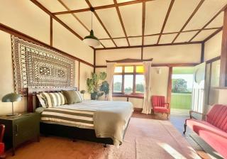 Masters Place - A classic beachfront villa - 3
