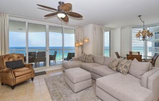 Silver Beach Towers E1006 - 0