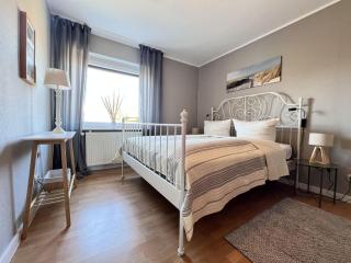 Memel-10-4-Strandgut - Dahme - 2