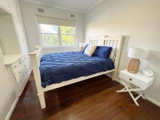 Beach House 24 Gregory Street - Bring your own linen - 1