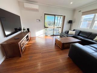 Beach House 24 Gregory Street - Bring your own linen - 5
