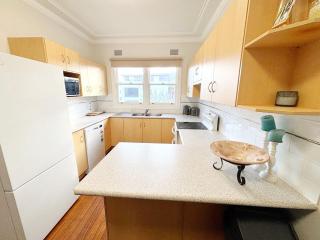 Beach House 24 Gregory Street - Bring your own linen - 2