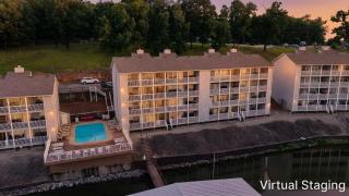 Lake Views -Seasonal Pool- Boat Ramp- Sleeps6 - 0