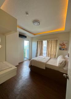 Staycation Royale - 2