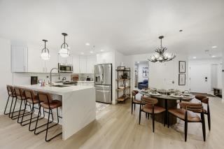 Woodside Avenue Retreat – 1375 condo - 2