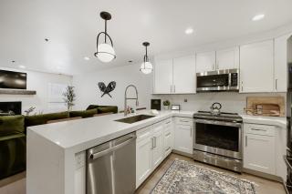 Woodside Avenue Retreat – 1375 condo - 1