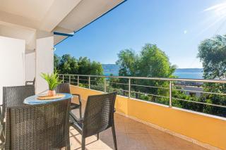 Radhima Sea View Studio Apt 7 - Kitchen, Parking & Balcony - 3
