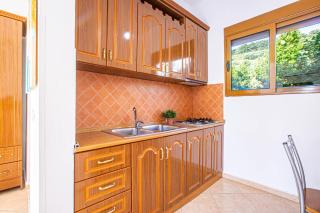 Radhima Sea View Studio Apt 7 - Kitchen, Parking & Balcony - 2